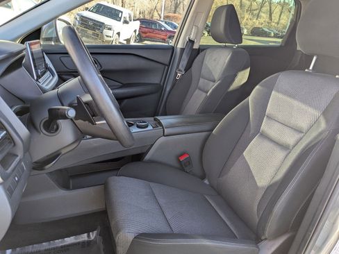 Used 2024 Nissan Rogue SV image 29