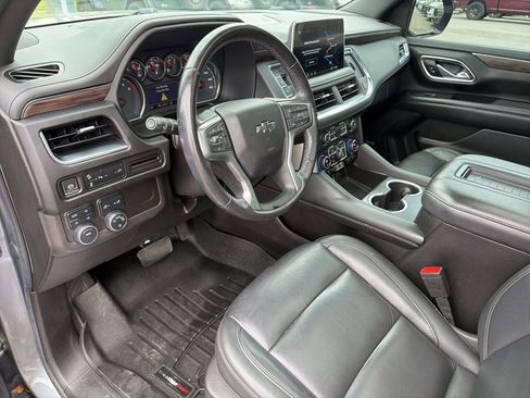 Used 2021 Chevrolet Tahoe Z71 w/ Rear Media and Nav Package AWD/4WD image 40