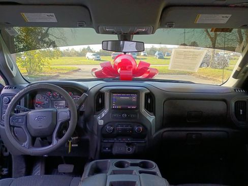 Used 2020 Chevrolet Silverado 1500 Custom Trail Boss w/ Custom Convenience Package AWD/4WD image 18