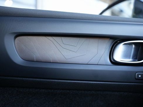 Used 2023 Volvo XC40 Recharge Ultimate image 81