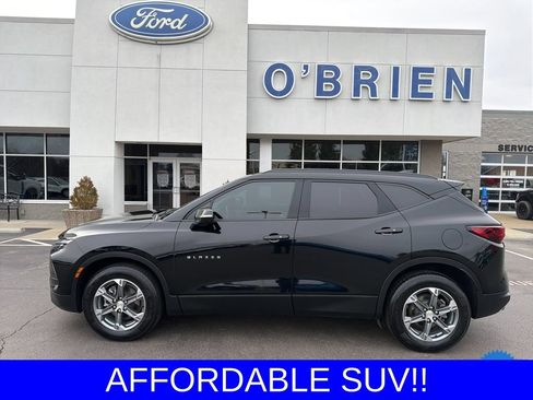 Used 2023 Chevrolet Blazer LT AWD/4WD image 2