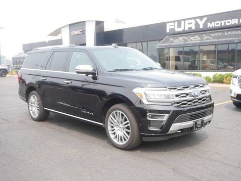 Used 2024 Ford Expedition Max Platinum AWD/4WD image 2