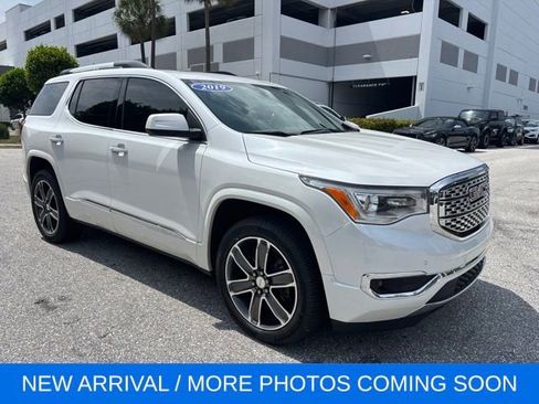 Used 2019 GMC Acadia Denali w/ Technology Package FWD image 1