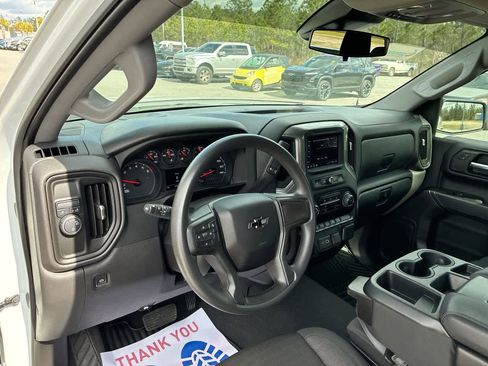 Used 2024 Chevrolet Silverado 1500 Custom image 10