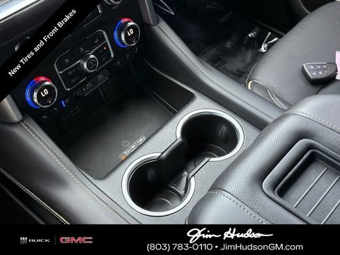 Used 2021 GMC Yukon SLT w/ Rear Media and Nav Package AWD/4WD image 34