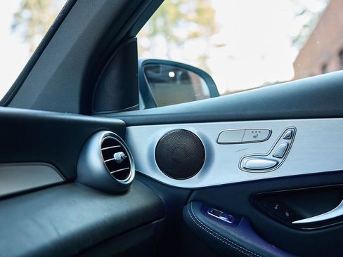 Used 2022 Mercedes-Benz GLC 300 GLC 300 AMG image 15