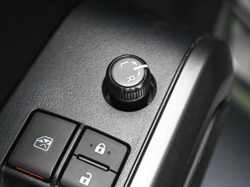 Used 2022 Toyota Tacoma TRD Off-Road w/ TRD Premium Off Road Package AWD/4WD image 12