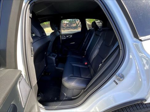 New 2026 Volvo XC60 T8 Ultra w/ Climate Package AWD/4WD image 12