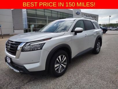 Used 2025 Nissan Pathfinder SL