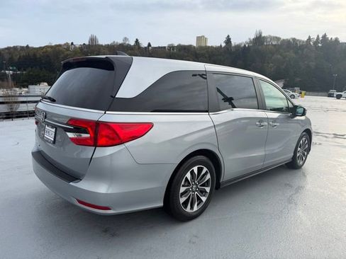 Certified 2023 Honda Odyssey EX-L image 7