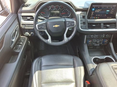 Used 2021 Chevrolet Suburban LT w/ LT Signature Package AWD/4WD image 13