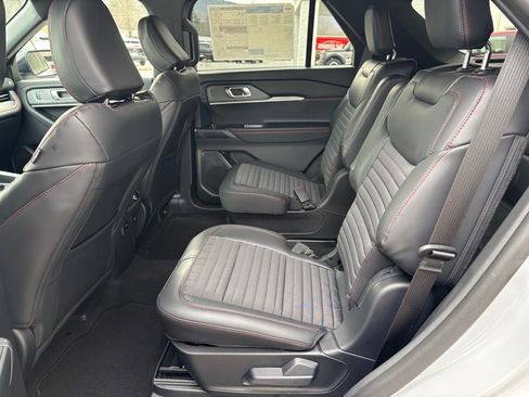 New 2026 Ford Explorer ST-Line w/ ST-Line Street Pack image 10