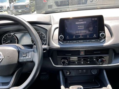 Used 2025 Nissan Rogue S AWD/4WD image 6