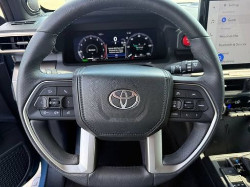 Used 2026 Toyota 4Runner TRD Off-Road Premium AWD/4WD image 15