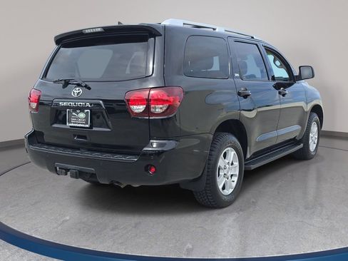 Used 2019 Toyota Sequoia SR5 w/ Premium Package RWD image 6