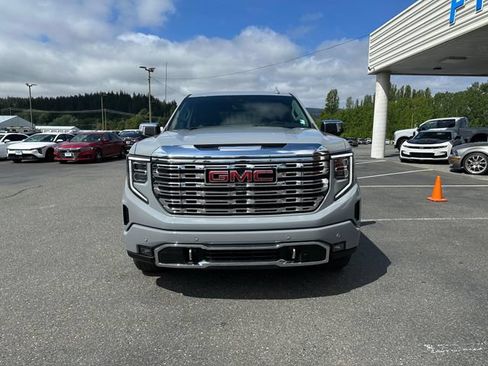 Used 2025 GMC Sierra 1500 Denali AWD/4WD image 7