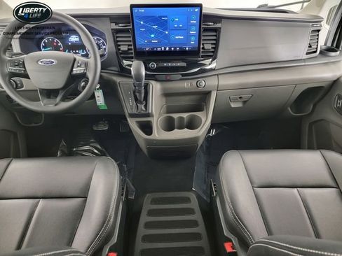 Used 2023 Ford Transit 350 XLT image 21