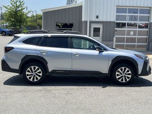 Certified 2025 Subaru Outback Premium AWD/4WD image 14