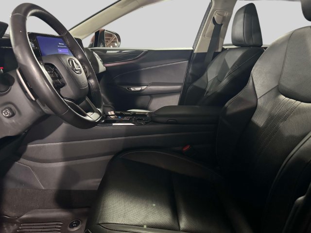 Certified 2025 Lexus NX 250 AWD w/ Accessory Package (2T) image 20