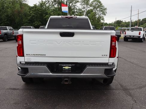 Used 2024 Chevrolet Silverado 3500 LTZ w/ LTZ Convenience Package AWD/4WD image 30