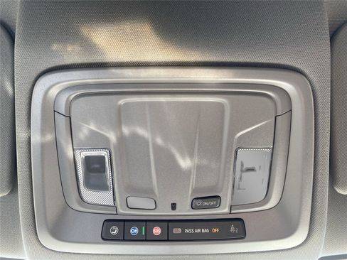 New 2026 GMC Sierra 1500 Elevation image 19