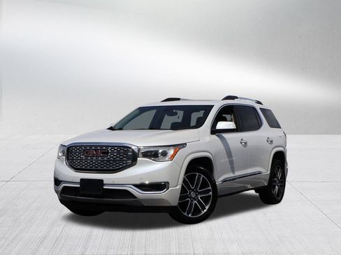 Used 2017 GMC Acadia Denali w/ Technology Package AWD/4WD image 1