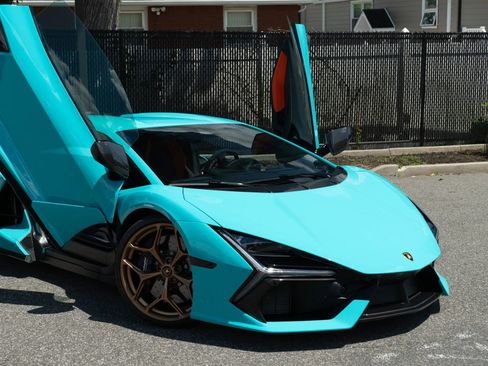 Used 2024 Lamborghini Revuelto AWD/4WD image 26