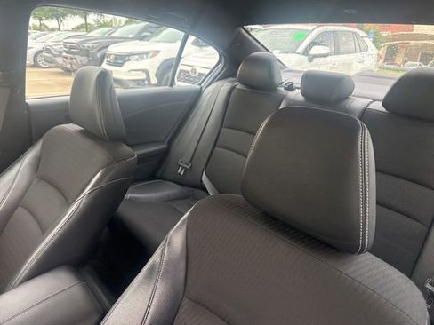 Used 2016 Honda Accord Sport image 9
