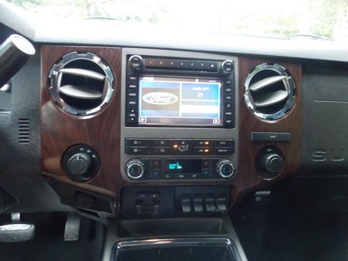 Used 2011 Ford F350 Lariat w/ Lariat Interior Pkg AWD/4WD image 15