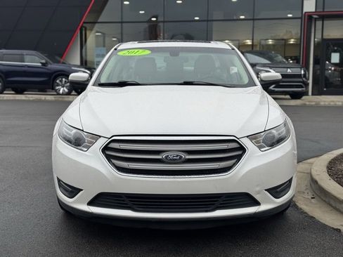 Used 2017 Ford Taurus SEL w/ Equipment Group 201A image 6