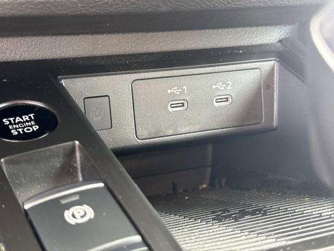 Used 2025 Nissan Kicks SV image 23