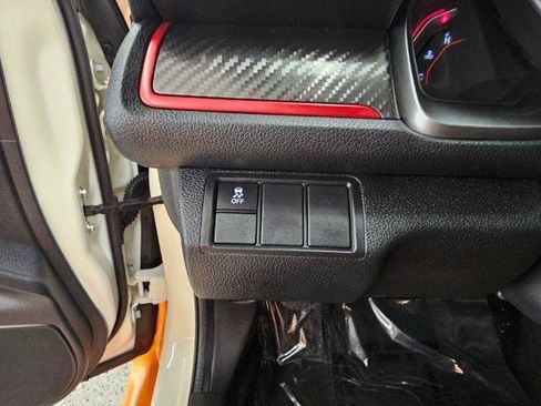 Used 2018 Honda Civic Type R image 14