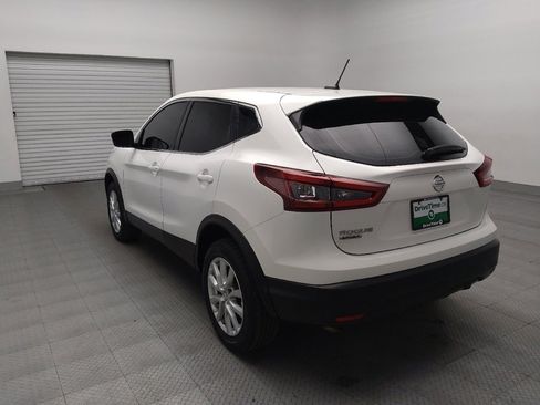 Used 2021 Nissan Rogue Sport S image 5