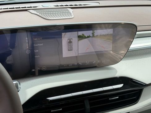 New 2026 Buick Enclave Avenir w/ Super Cruise Package AWD/4WD image 33