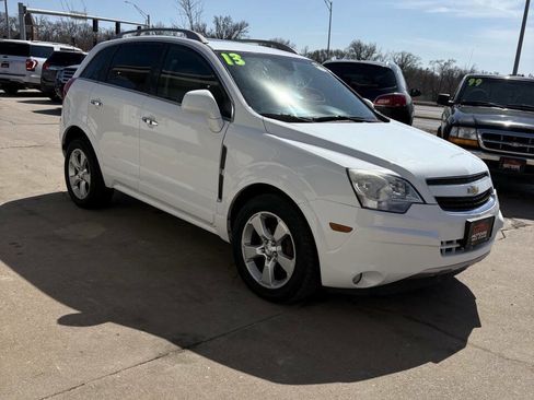 Used 2013 Chevrolet Captiva Sport LTZ image 1