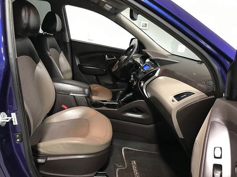 Used 2011 Hyundai Tucson GLS image 14