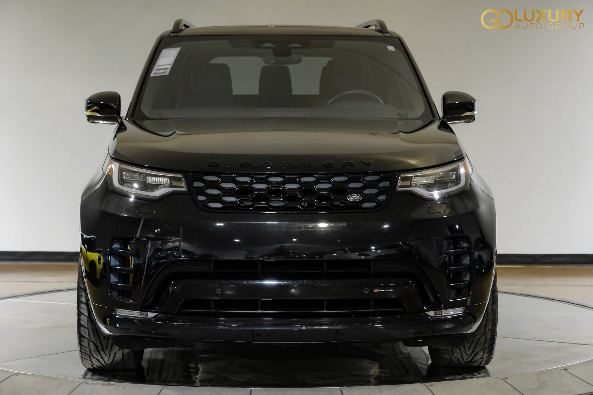 Used 2023 Land Rover Discovery S R-Dynamic AWD/4WD image 7