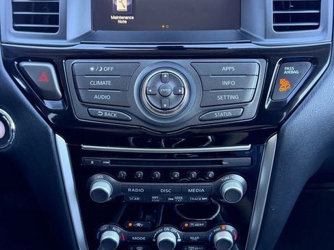 Used 2020 Nissan Pathfinder SV FWD image 33