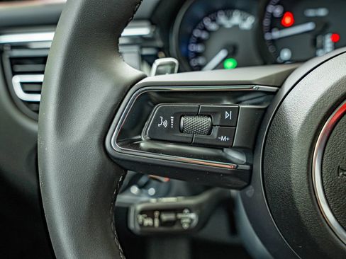 New 2026 Porsche Macan AWD/4WD image 25
