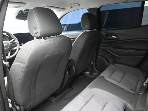 Used 2026 Chevrolet Trax LS w/ LS Convenience Package FWD image 20