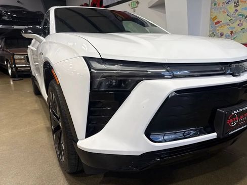 Used 2024 Chevrolet Blazer EV RS AWD/4WD image 95
