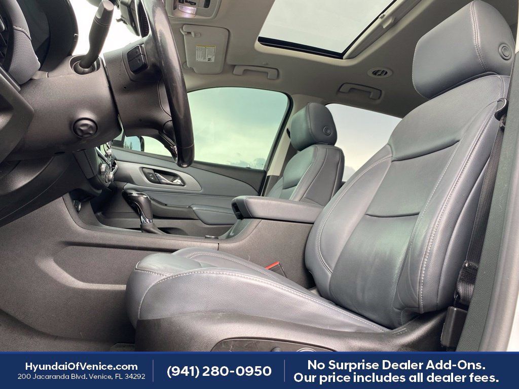 Used 2019 Chevrolet Traverse Premier w/ Driver Confidence II Package FWD image 2