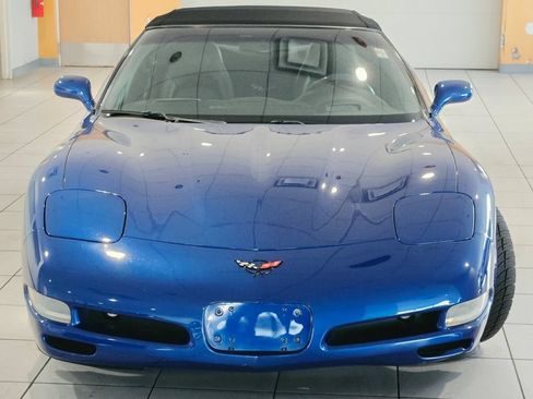 Used 2002 Chevrolet Corvette Convertible w/ Preferred Equipment Group2 RWD image 2