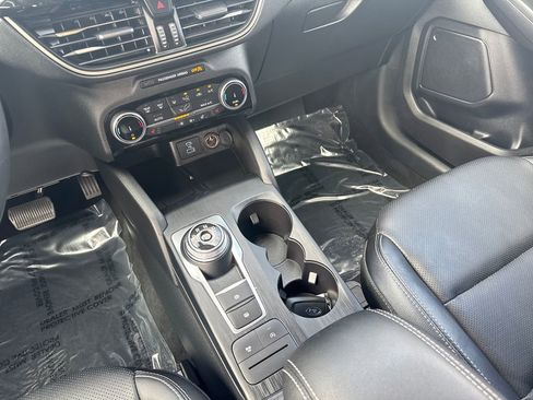 Used 2022 Ford Escape SEL w/ Technology Package AWD/4WD image 36