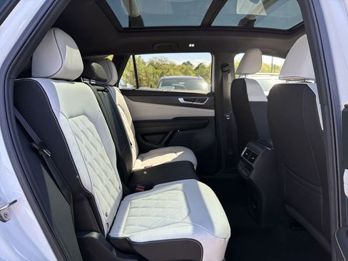 New 2026 Volkswagen Atlas Cross Sport SEL Premium R-Line AWD/4WD image 16