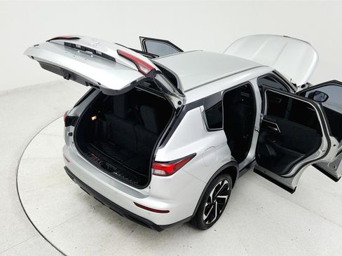 Used 2022 Mitsubishi Outlander ES FWD image 23