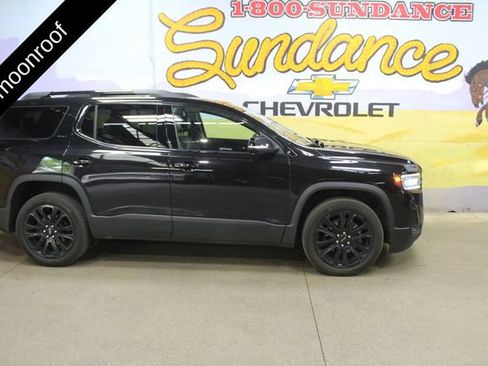 Used 2023 GMC Acadia SLT w/ GMC Pro Grade Package AWD/4WD image 1