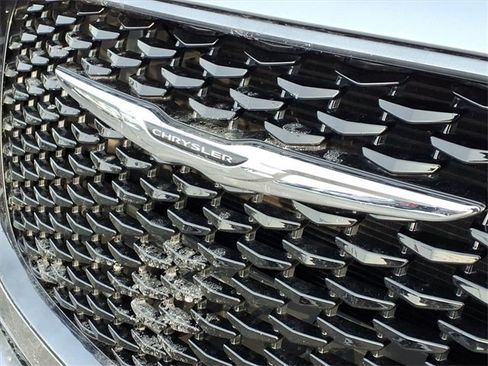 Used 2015 Chrysler 300 S image 13