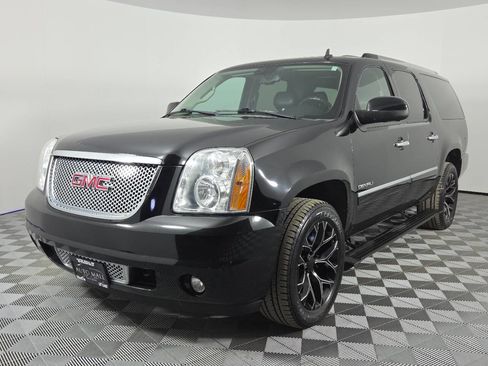 Used 2014 GMC Yukon XL Denali AWD/4WD image 3
