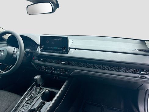 Used 2024 Honda Accord EX image 31
